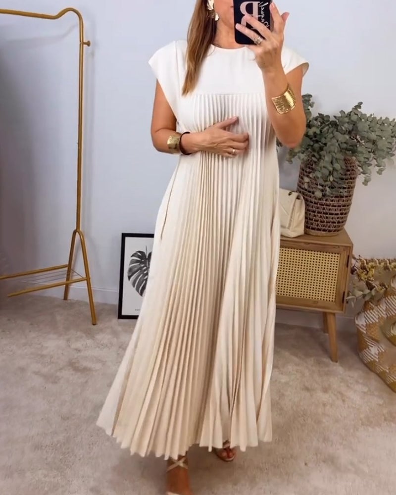 Giselle™ Effortlessly Elegant Pleated Dress